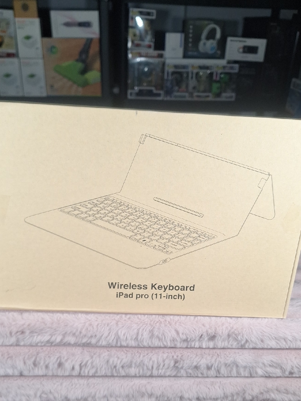 Wireless Keyboard Case for iPad Pro (11-inch) - Beige